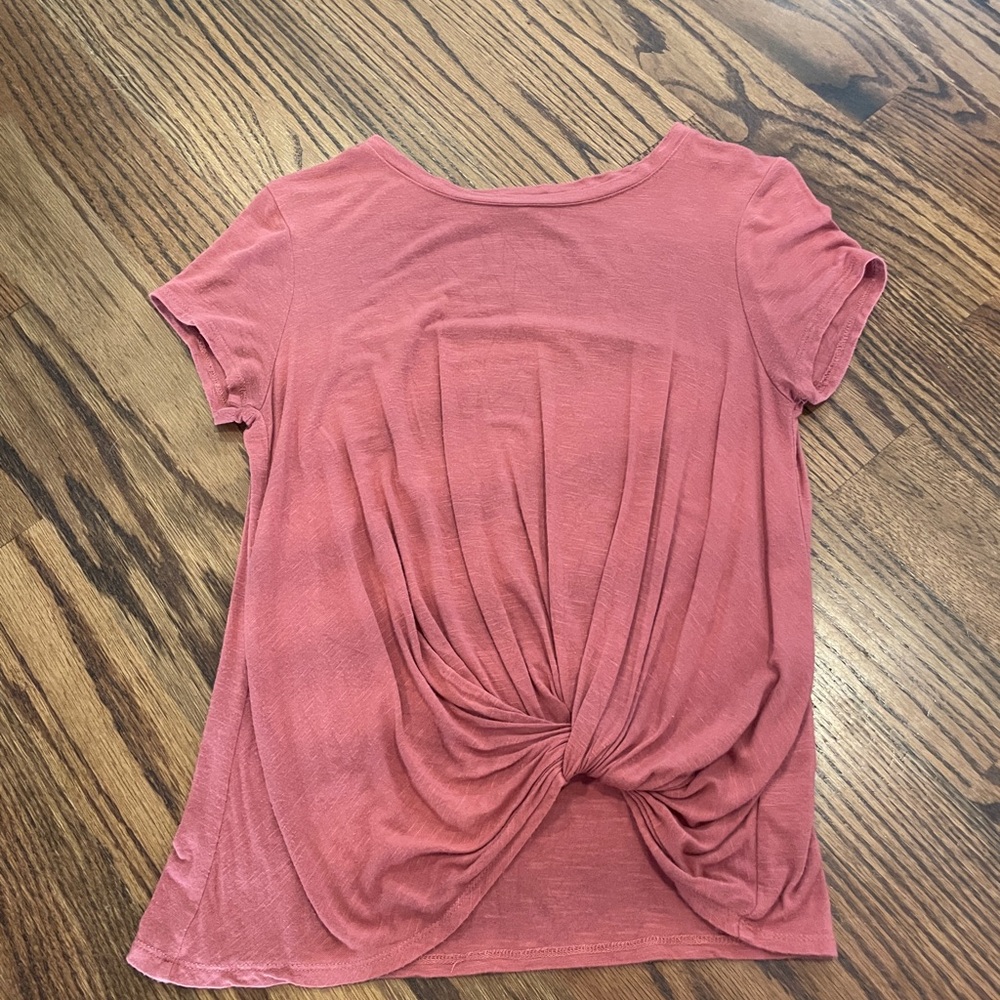 Front knot T-shirt